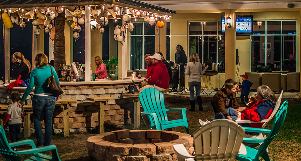 Beach Club Lake Worth bar and dining area